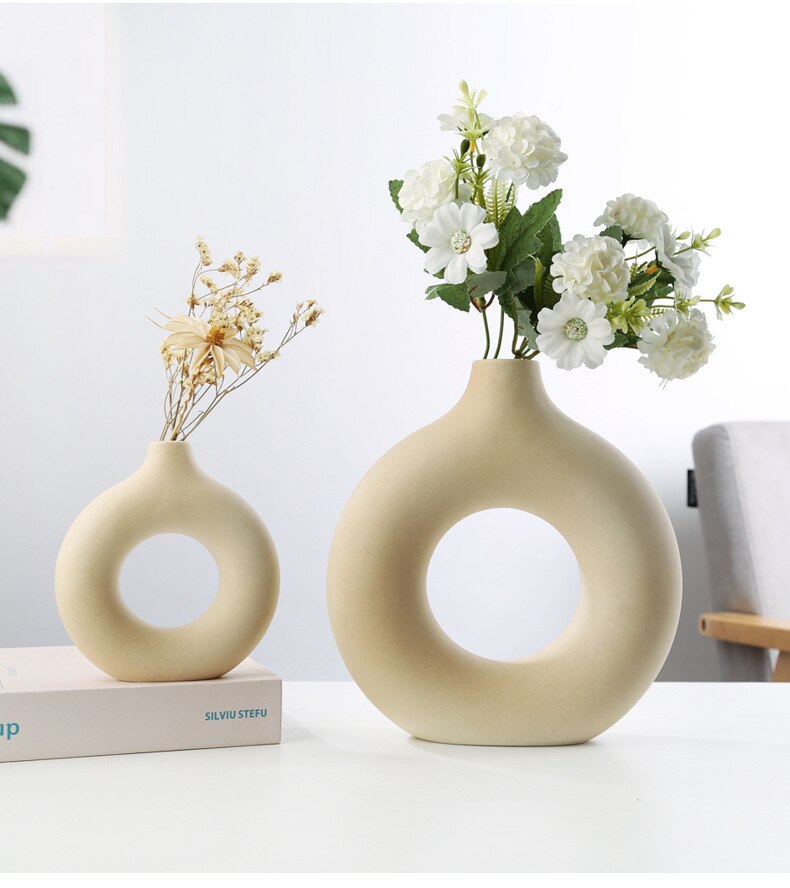 Circular Hollow Nordic Ceramic Vase