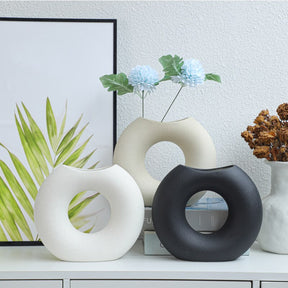 Circular Hollow Nordic Ceramic Vase