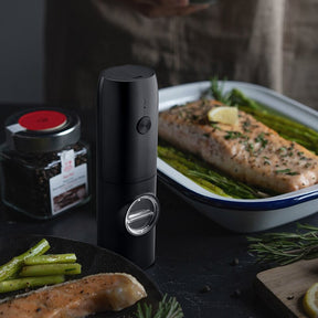 Multifunctional Electric Salt and Pepper Grinder